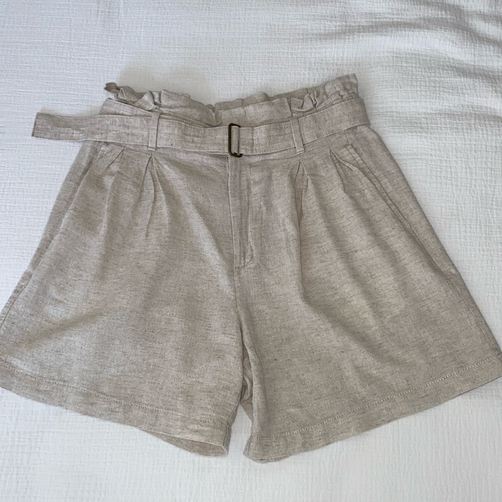 Banana Republic Women’s Linen Paperbag Shorts